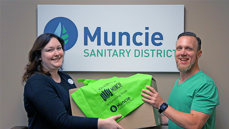 Staff holding canvas MPL bag